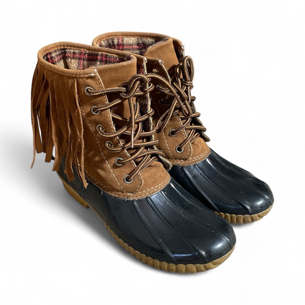 V4- Adriana Brown and Black Fringe Lace-Up Duck Boots